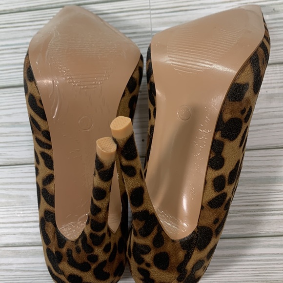 Lala Ikai leopard print high heels - Picture 10 of 10